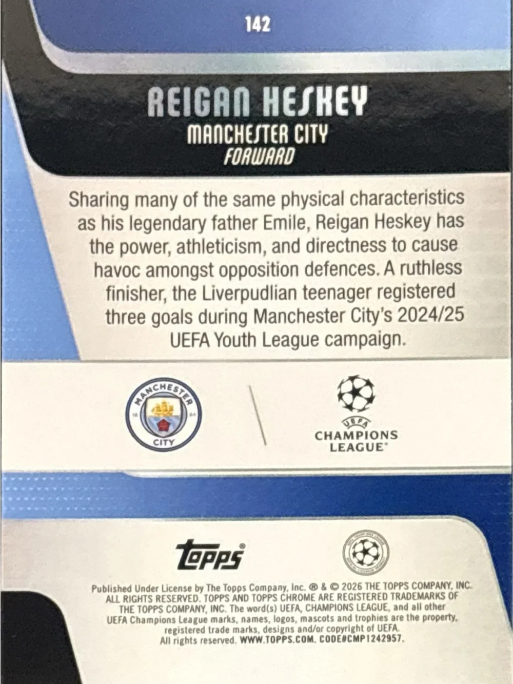 Topps Chrome Manchester City Reigan Heskey Checker Prizm Rookie Trading Card - Picture 2 of 2